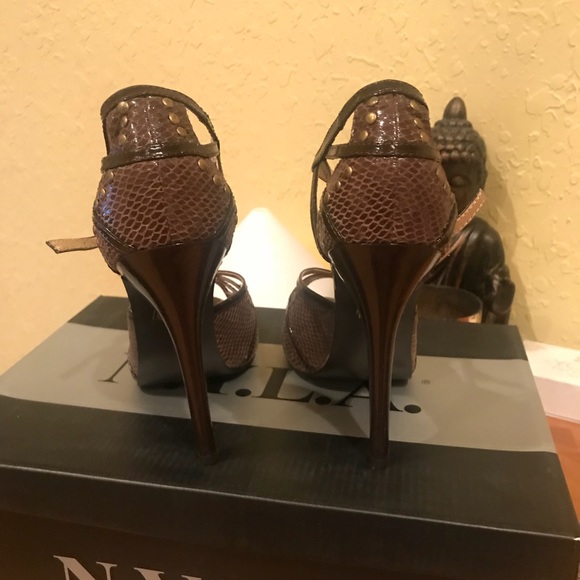NYLA Brown heels with studs - Picture 3 of 4